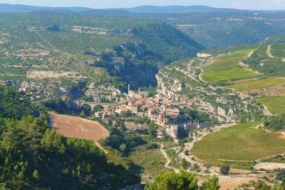 Œuvre de Ondine: Minerve, un magnifique village de l'Hérault