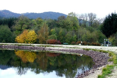 Résultat de recherche: lac aux couleurs d'automne