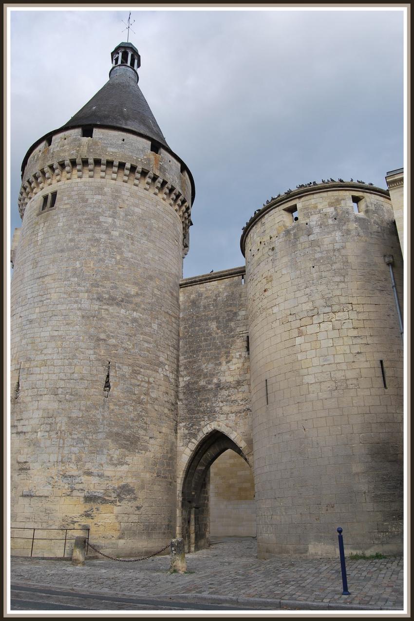 La Tour du vieux port à Libourne (33)