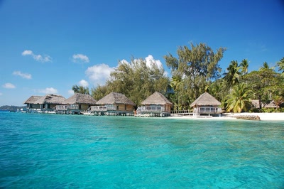 Résultat de recherche: Les pieds dans l'eau