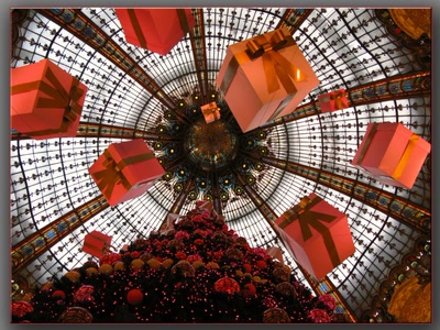 Œuvre de biotrans: It's raining presents