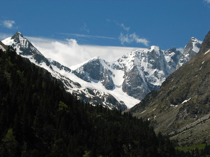 Le Vignemale ( Hautes Pyrénées )