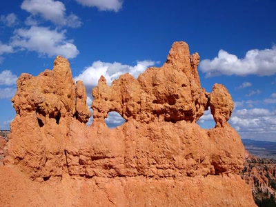 Résultat de recherche: montagne percée