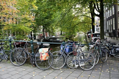 Résultat de recherche: Amsterdam (16) Les vélos sont partout !