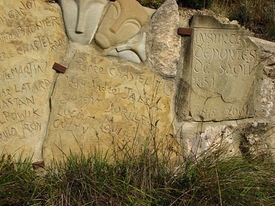 Œuvre de louloup: Stele des insurgés 