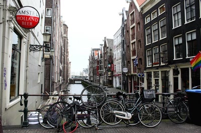 Résultat de recherche: Amsterdam (29) C'est un peu le cirque