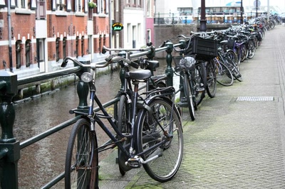 Résultat de recherche: Amsterdam (30) Les vélos sont partout ! Par dizain