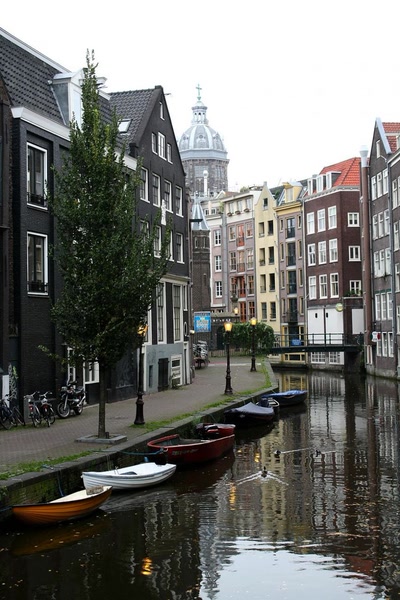 Résultat de recherche: Amsterdam (44) On dirait que c'est presque comme à