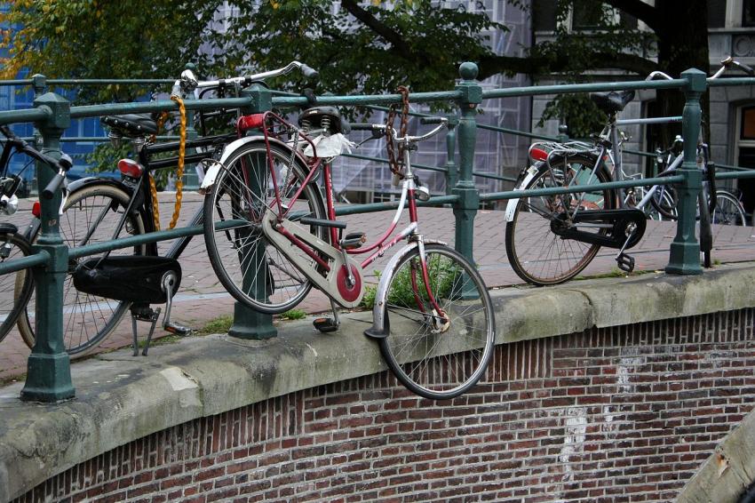 Vélo d'Amsterdam (13) Suspendu !