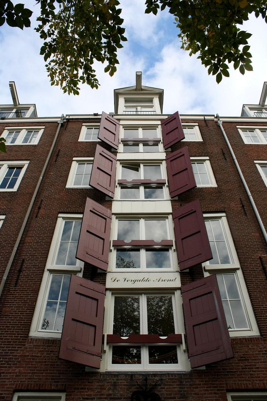 Amsterdam (80) Bel immeuble