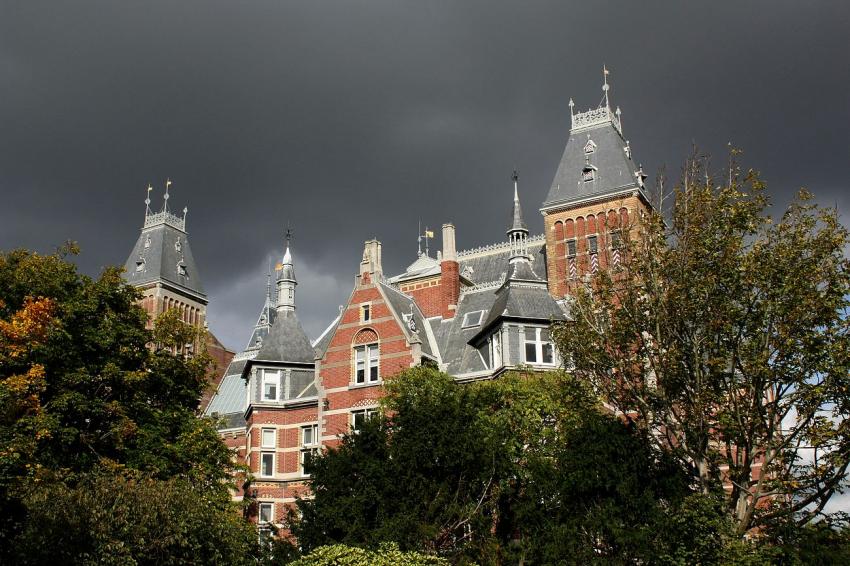 Amsterdam (95)Ciel menaçant au-dessus du Rijksmuse