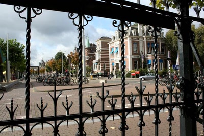 Résultat de recherche: Amsterdam (92) Derrière les grilles... Des vélos !