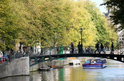 Œuvre de rami68: Amsterdam (129) Le bateau bleu