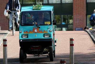 Œuvre de rami68: Amsterdam (136) Livreur de ...