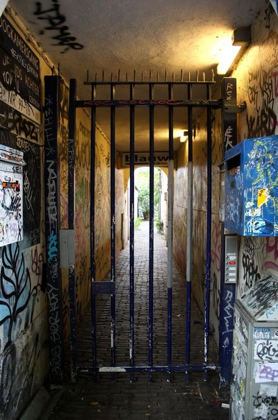 Résultat de recherche: Portes (12) : Entrée protégée (Amsterdam)