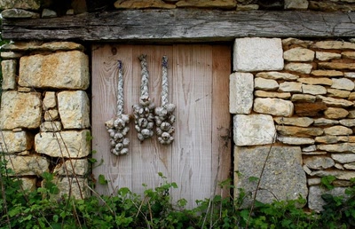 Résultat de recherche: Portes (14) : La porte aux aulx