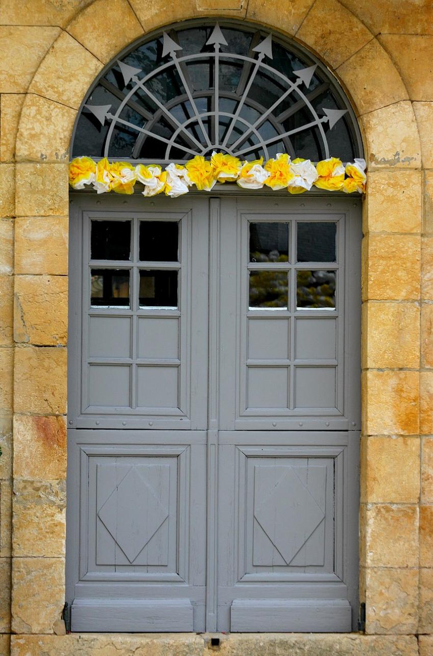 Portes (28) :  Dans le Périgord, à Montignac (5)