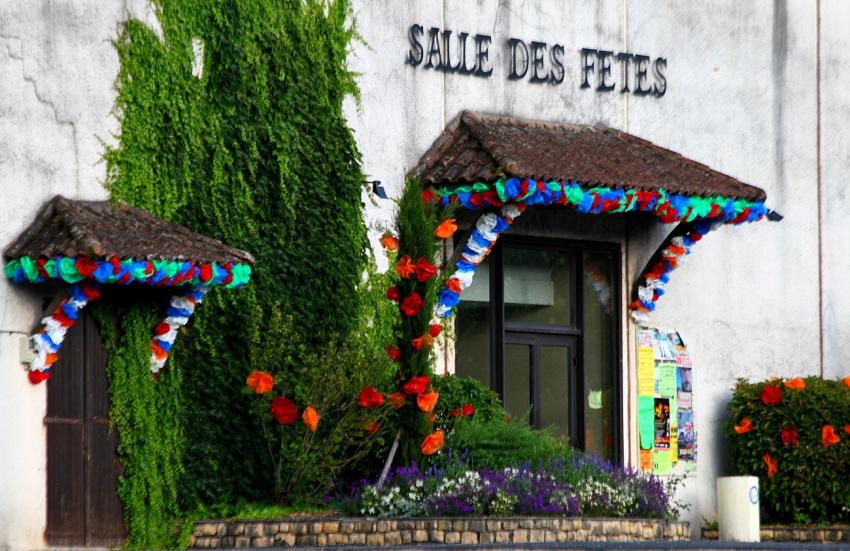 Portes (25) :  Dans le Périgord, à Montignac (2)