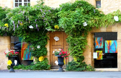 Résultat de recherche: Portes (26) :  Dans le Périgord, à Montignac (3)