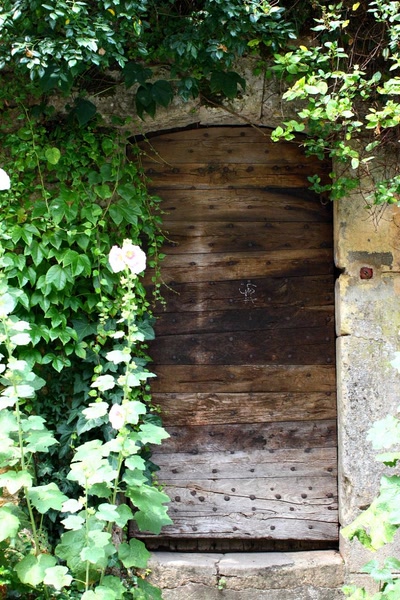 Résultat de recherche: Portes (30) :  Dans le Périgord, à Montignac (7)