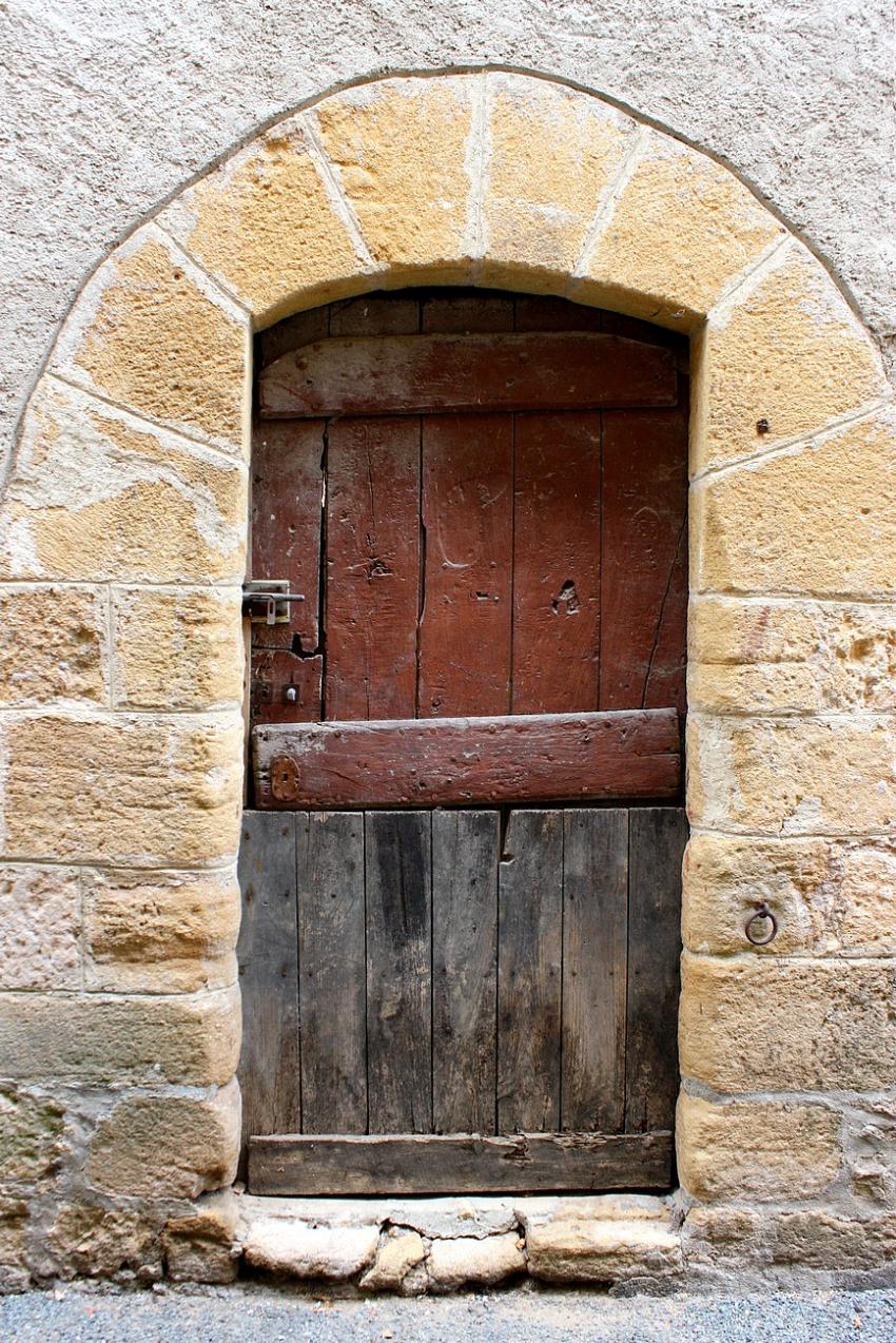 Portes (49) : Dans le Périgord, à Montignac (26)