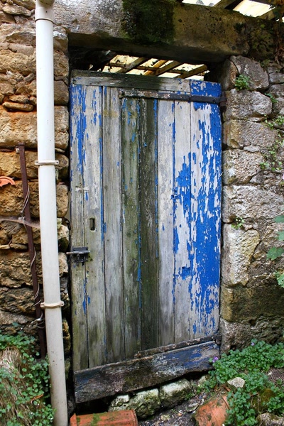 Résultat de recherche: Portes (58) :  Dans le Périgord, à Montignac (35)