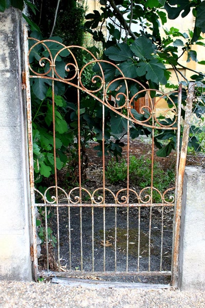 Résultat de recherche: Portes (60) :  Dans le Périgord, à Montignac (37)