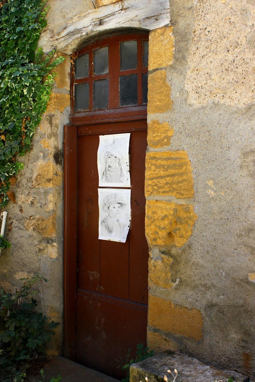 Portes (81) :  Dans le Périgord, à Montignac (58)
