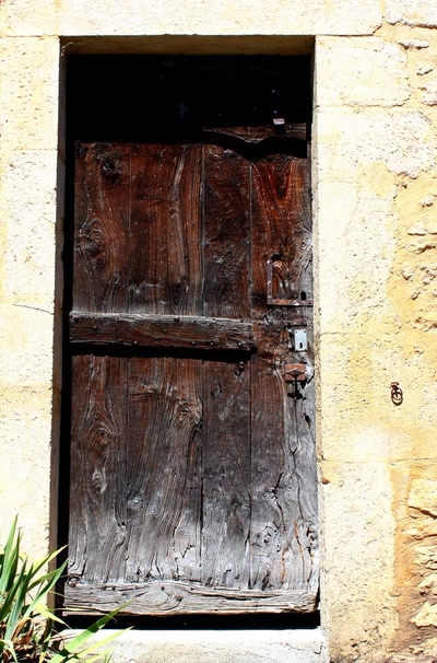 Résultat de recherche: Portes (84) : Dans le Périgord, à Montignac (61)