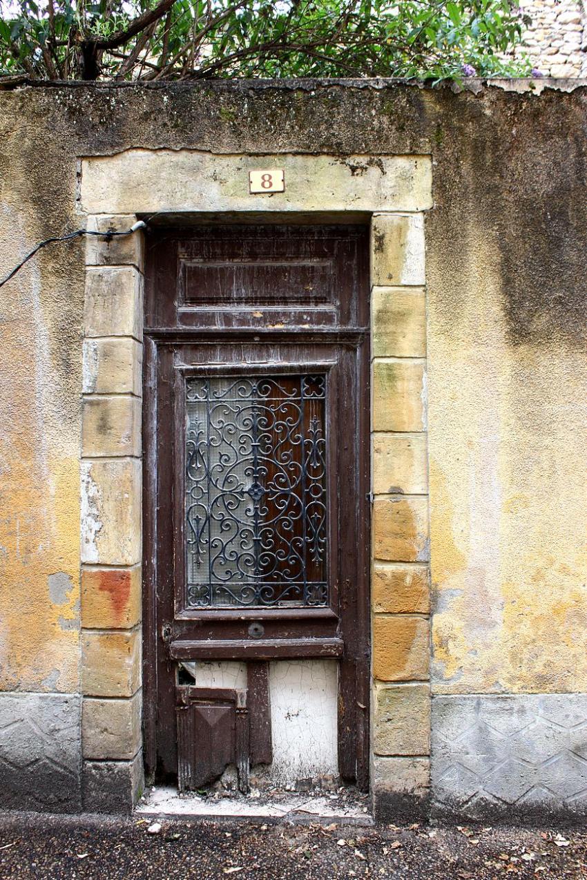 Portes (110) : Dans le Périgord, à Montignac (87)