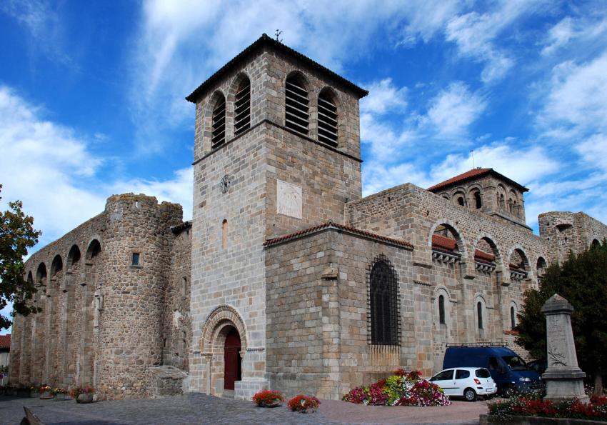 prieuré fortifié de champdieu