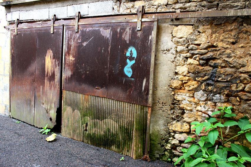 Portes (131) : Dans le Périgord, à Montignac (108)