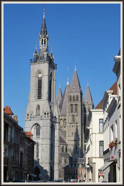 Résultat de recherche: Tournai (Belgique) - Cathédrale et beffroi