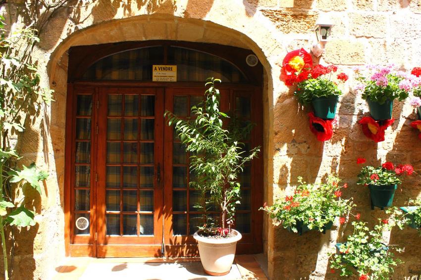 Portes (166) : Dans le Périgord à Montignac (143)