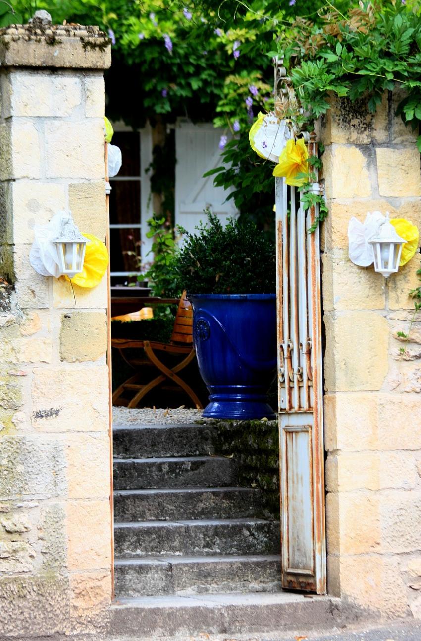 Portes (178) : Dans le Périgord à Montignac (155)