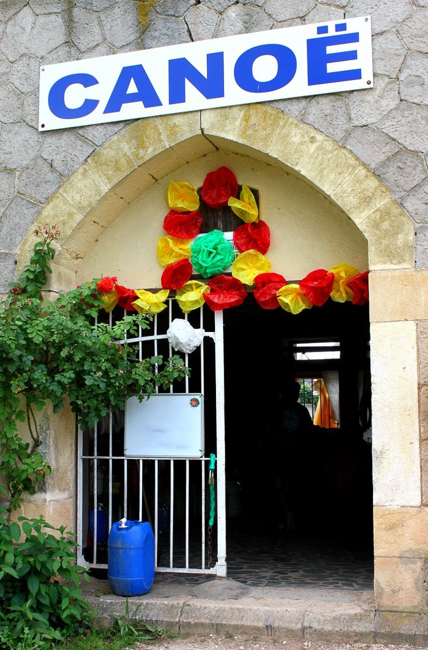 Portes (177) : Dans le Périgord à Montignac (154)