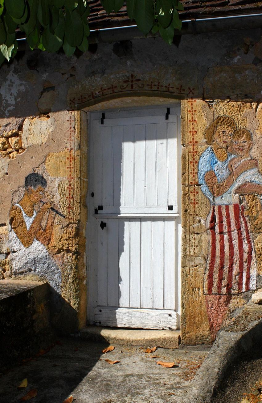 Portes (188) : Dans le Périgord à Montignac (165)