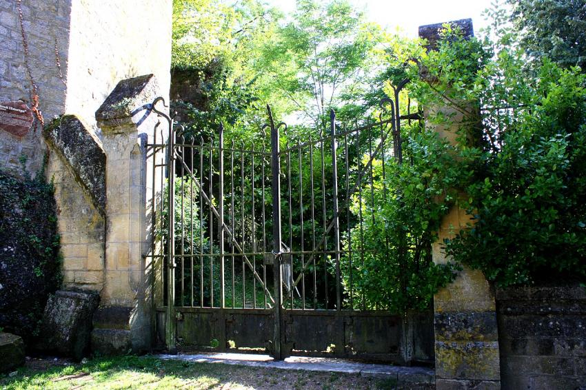 Portes (189) : Dans le Périgord à Montignac (166)