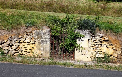 Portes (192) : Dans le Périgord à Montignac (169)