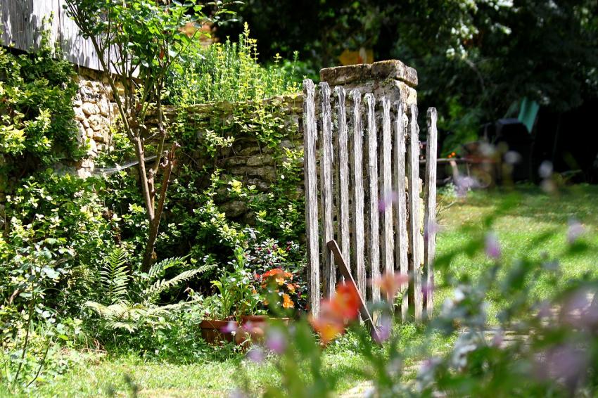 Portes (199) : Dans le Périgord à Montignac (176) 