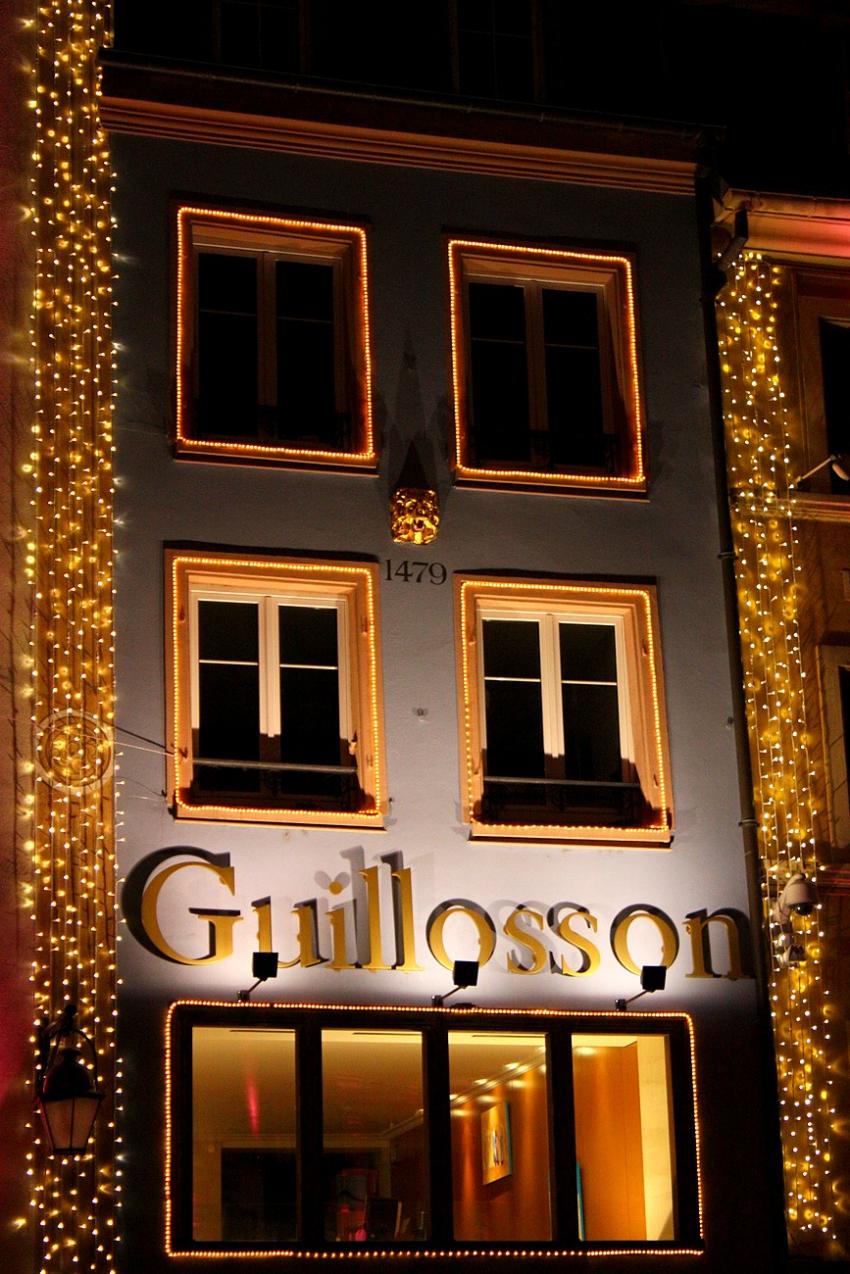 Une très vieille maison de la Place de la Réunion