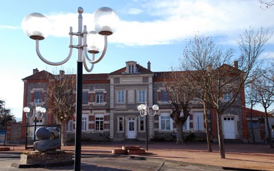 Résultat de recherche: Ecole primaire de Savigneux ; Loire 42