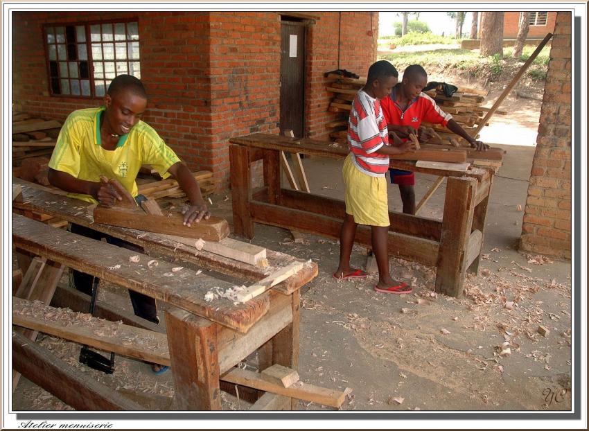 "Je voulais vous dire"  Atelier menuiserie