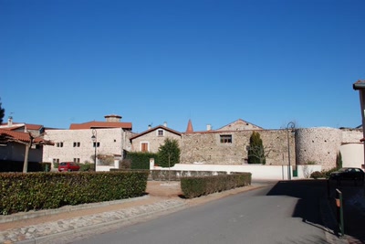 rempart de st Marcellin en Forez ,Loire 42