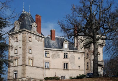 Résultat de recherche: Chateau de saint Bonnet les Oules ,Loire 42