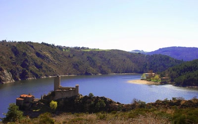 Résultat de recherche: chateau de Grangent ,Loire 42