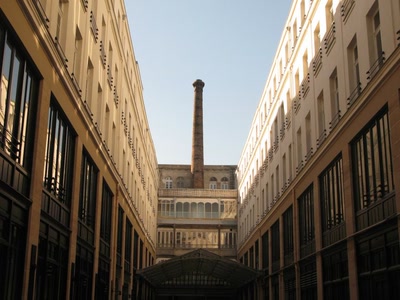 Œuvre de biotrans: Ancienne usine dans le faubourg Saint Antoine