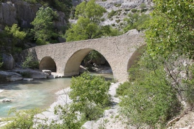 Œuvre de clau: Le Pont Romain sur la Méouge
