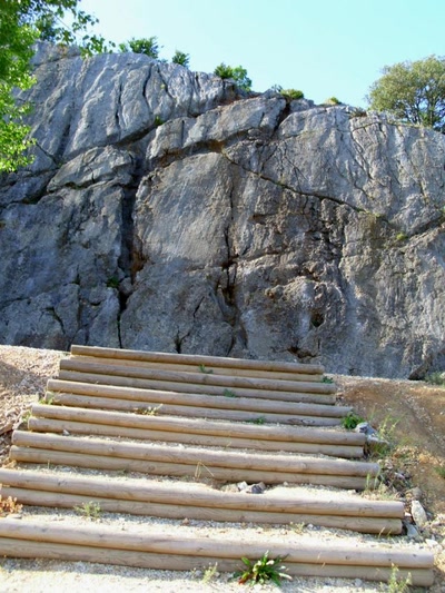 Résultat de recherche: pique nique vers st jean de maruejols