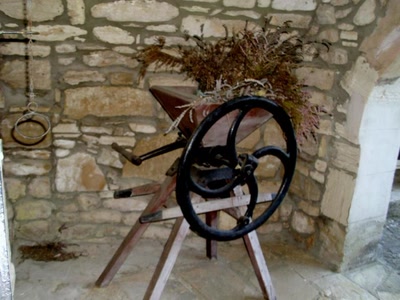 Résultat de recherche: village de montclus